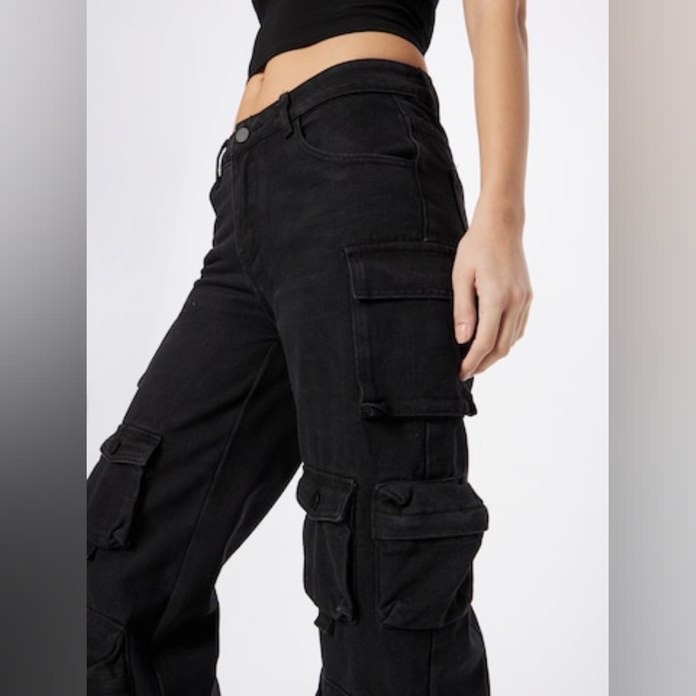 Edikted Cargo Pants NWT